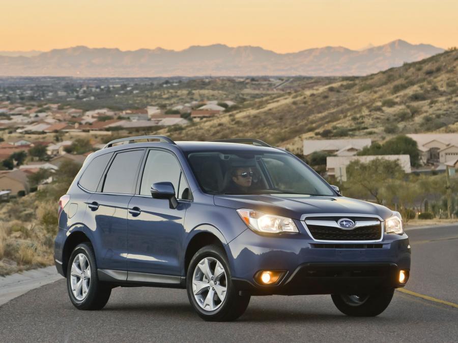  Subaru Forester 2.5i 2012 года  (US) (фото 13 из 17)